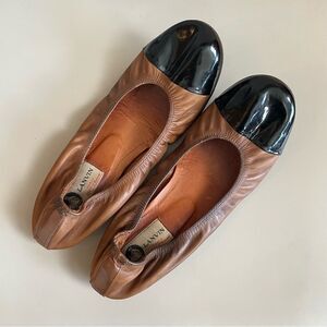 LANVIN Classic Color-block Tan and Black Scrunch Ballet Flat Size 40